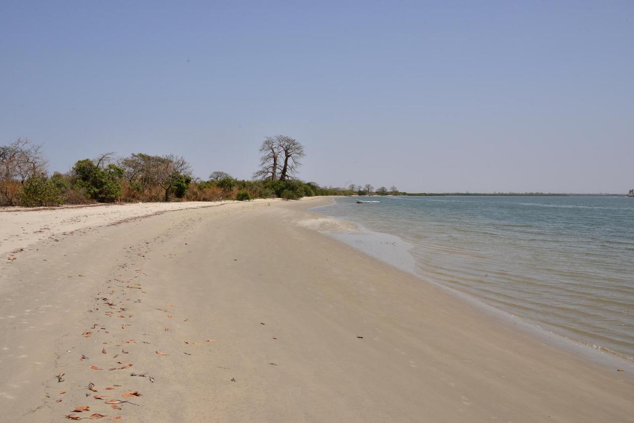 Отель Keur Saloum Toubakouta Экстерьер фото